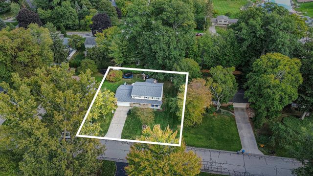 16242 Suffolk Drive, Spring Lake, MI 49456