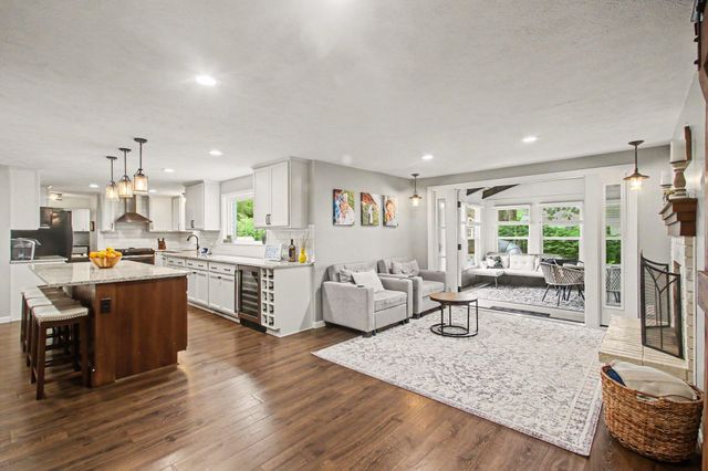 16242 Suffolk Drive, Spring Lake, MI 49456
