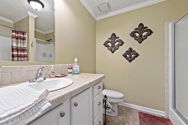 208 E Orchard Loop, 208, D'iberville, MS 39540