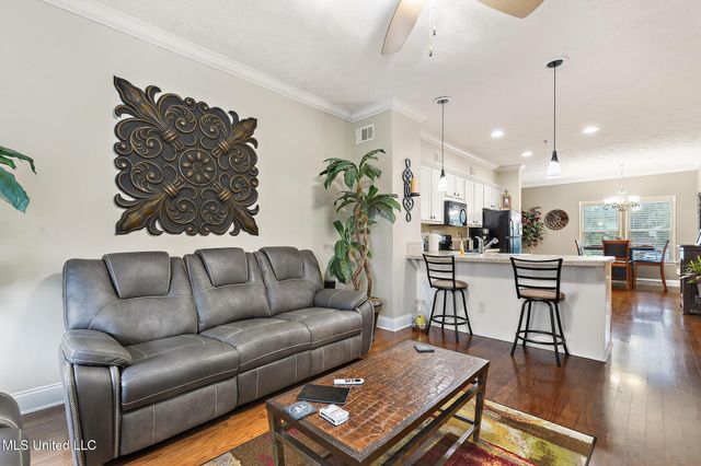 208 E Orchard Loop, 208, D'iberville, MS 39540