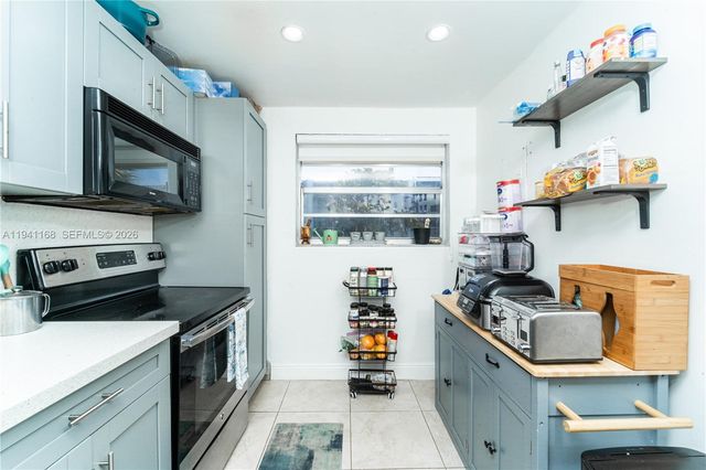 7500 NW 17th Street 207, Plantation, FL 33313