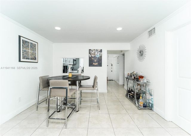 7500 NW 17th Street 207, Plantation, FL 33313