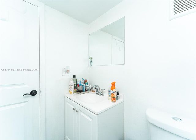 7500 NW 17th Street 207, Plantation, FL 33313