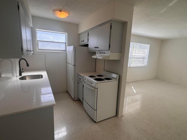 1555 Tyler Street 12, Hollywood, FL 33020