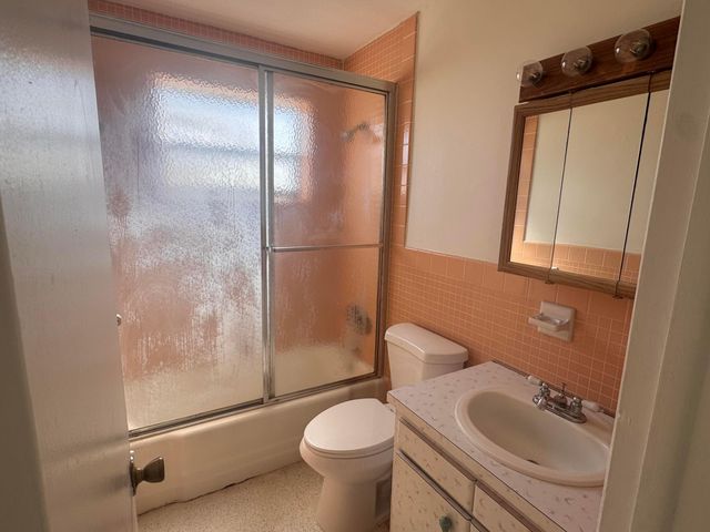 1555 Tyler Street 12, Hollywood, FL 33020