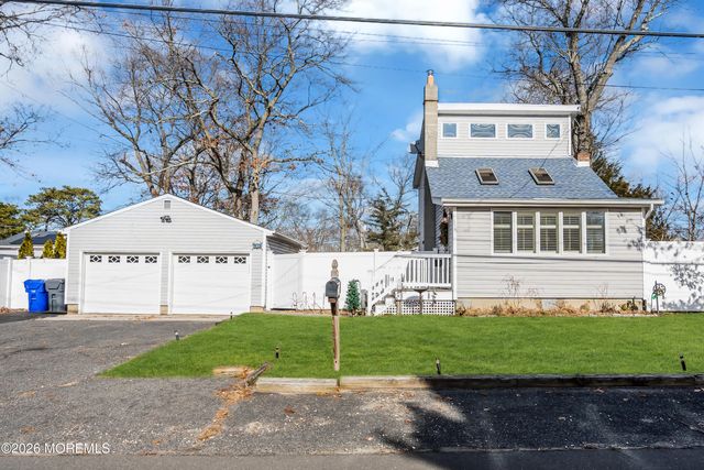 932 Lynnwood Avenue, Brick, NJ 08723