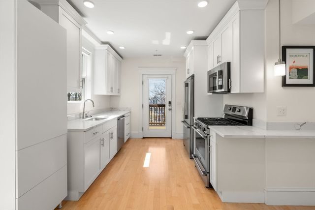 100 Bartlett St 2, Somerville, MA 02145