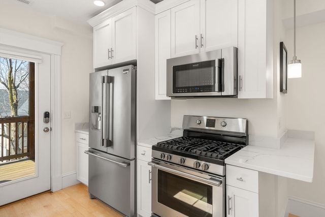 100 Bartlett St 2, Somerville, MA 02145