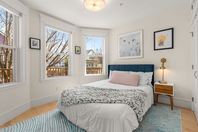 100 Bartlett St 2, Somerville, MA 02145