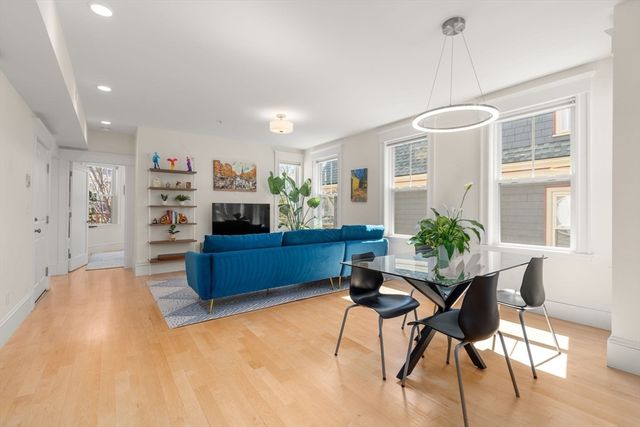 100 Bartlett St 2, Somerville, MA 02145