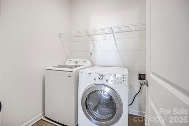 7008 Amberhouse Drive, Charlotte, NC 28212