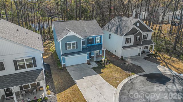 7008 Amberhouse Drive, Charlotte, NC 28212