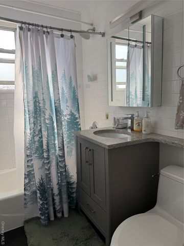 69-11 138th Street 3B, Flushing, NY 11367