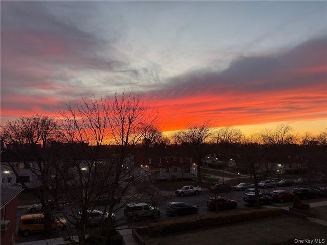 69-11 138th Street 3B, Flushing, NY 11367