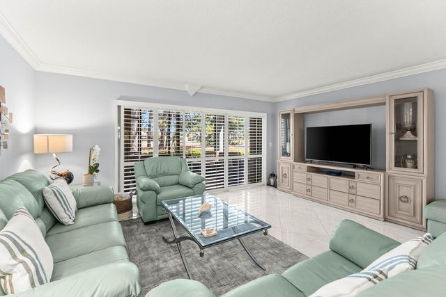 12926 Briarlake Drive 102, West Palm Beach, FL 33418