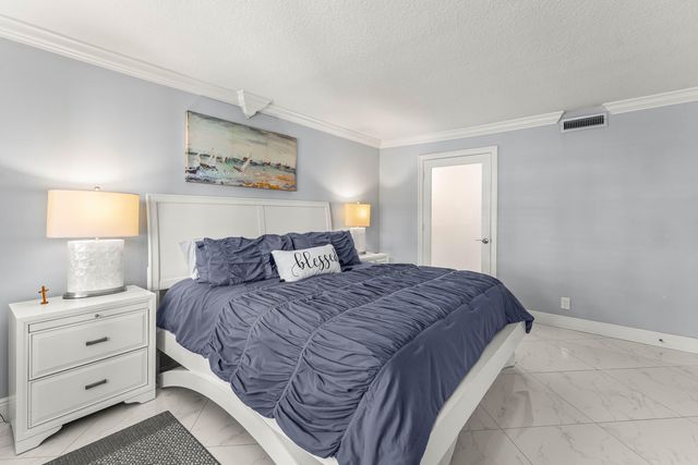 12926 Briarlake Drive 102, West Palm Beach, FL 33418