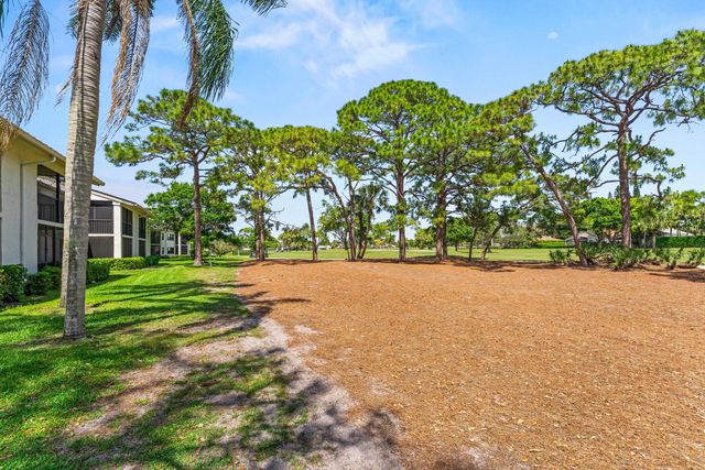 12926 Briarlake Drive 102, West Palm Beach, FL 33418