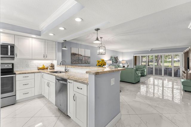 12926 Briarlake Drive 102, West Palm Beach, FL 33418