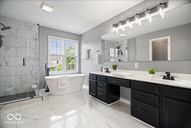 1231 Pawtucket Drive, Westfield, IN 46074