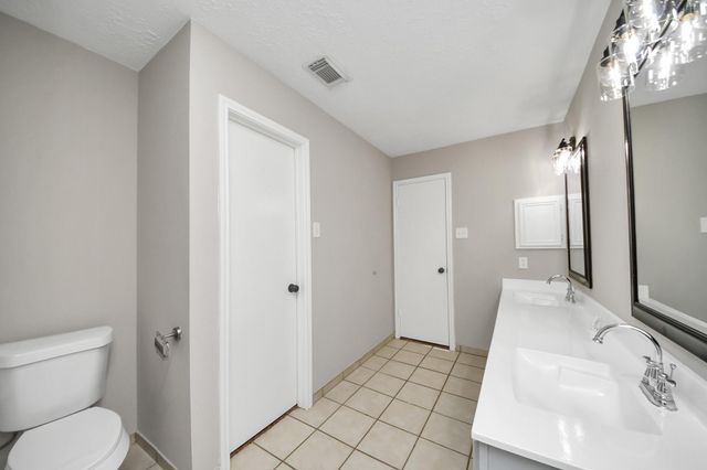 4915 Pecan Grove Drive, Pearland, TX 77584