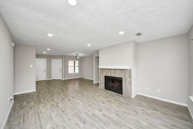 4915 Pecan Grove Drive, Pearland, TX 77584