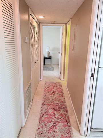 1051 S HIGHLAND STREET 3D, Mount Dora, FL 32757