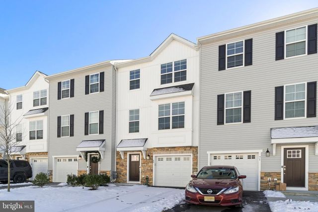 69 AVIARY RD, West Deptford, NJ 08086