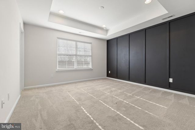 69 AVIARY RD, West Deptford, NJ 08086