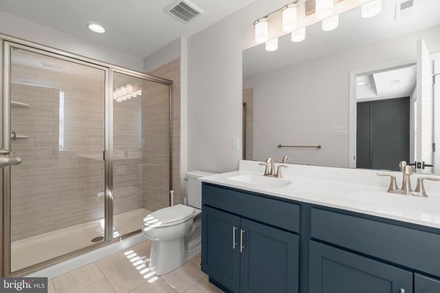 69 AVIARY RD, West Deptford, NJ 08086