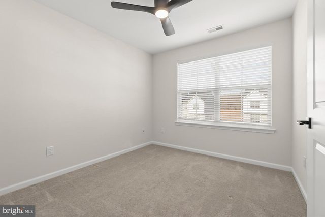 69 AVIARY RD, West Deptford, NJ 08086