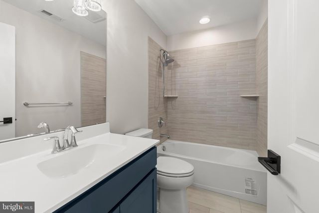 69 AVIARY RD, West Deptford, NJ 08086