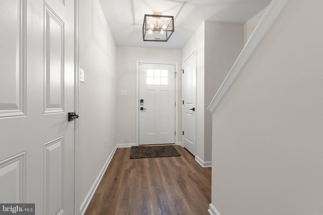 69 AVIARY RD, West Deptford, NJ 08086