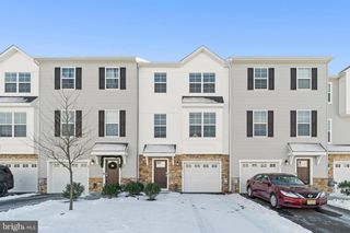 69 AVIARY RD, West Deptford, NJ 08086