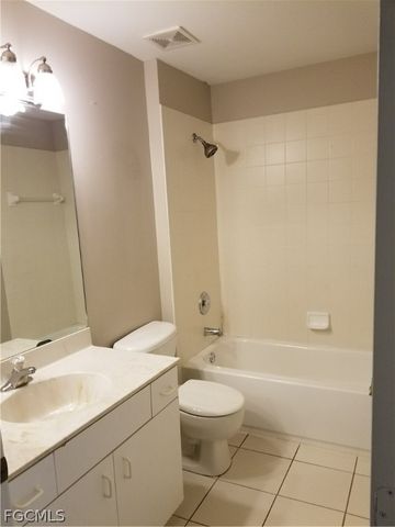 3638 Pine Oak CIR 108, Fort Myers, FL 33916