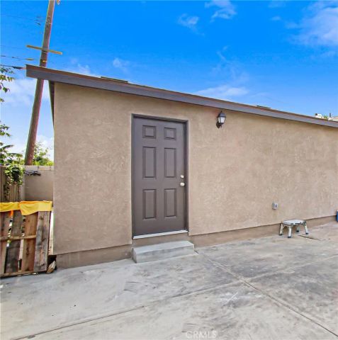 8426 Greenpoint, Riverside, CA 92503