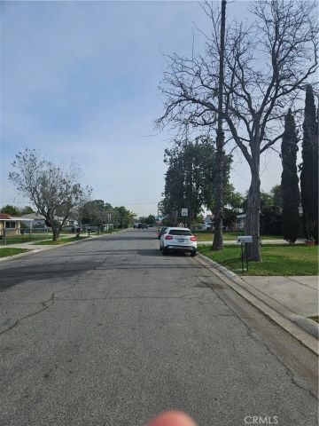 8426 Greenpoint, Riverside, CA 92503