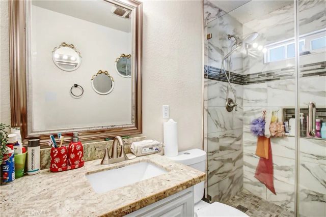 8426 Greenpoint, Riverside, CA 92503