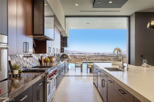 3 Heavens Edge Court, Henderson, NV 89012