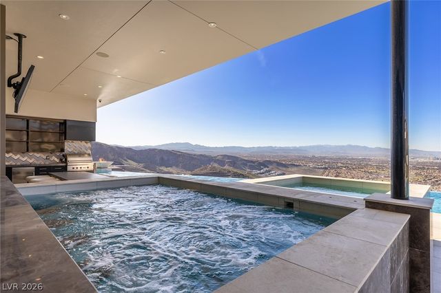 3 Heavens Edge Court, Henderson, NV 89012