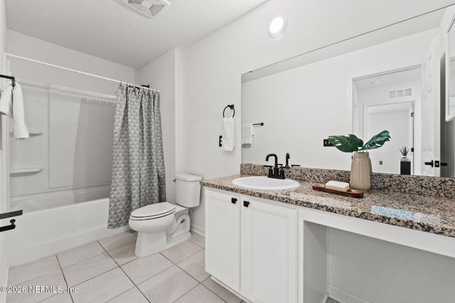 1319 PANTHER LAKE Parkway, Jacksonville, FL 32221