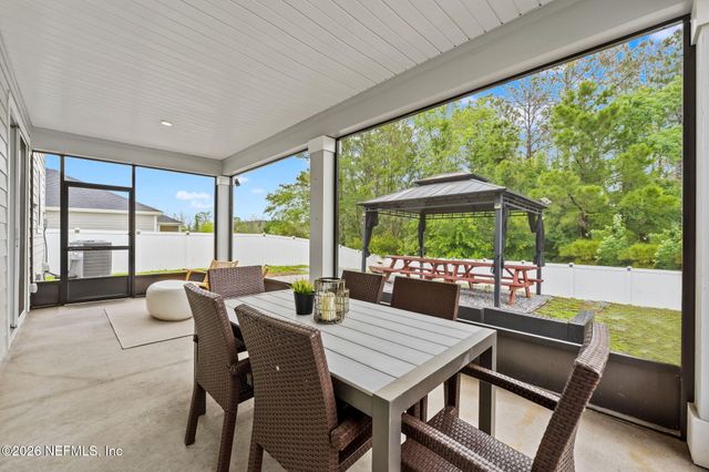 1319 PANTHER LAKE Parkway, Jacksonville, FL 32221