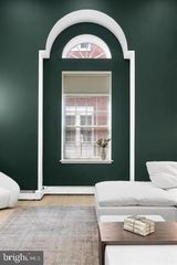 211-25 S 4TH ST #104, Philadelphia, PA 19106