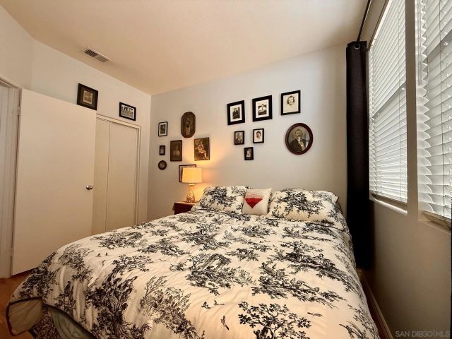 992 S Country Glen Way, Anaheim, CA 92808