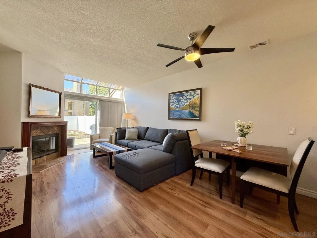 992 S Country Glen Way, Anaheim, CA 92808