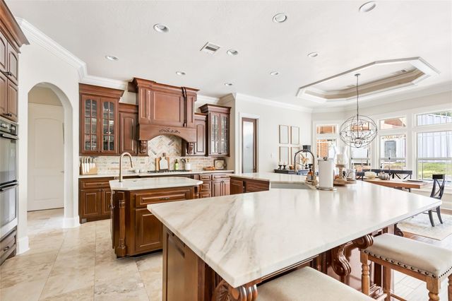 311 Reserve Ridge Drive, Huffman, TX 77336