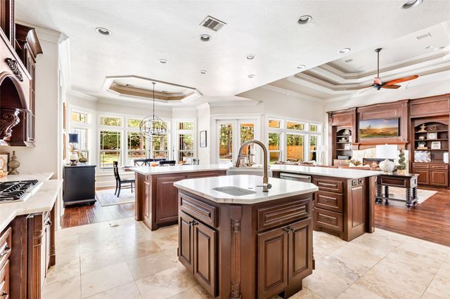 311 Reserve Ridge Drive, Huffman, TX 77336