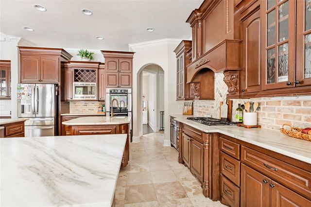 311 Reserve Ridge Drive, Huffman, TX 77336