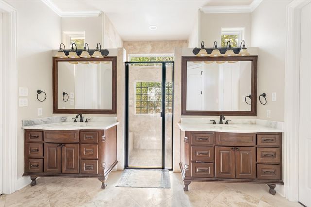 311 Reserve Ridge Drive, Huffman, TX 77336