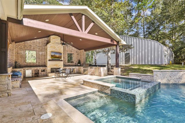 311 Reserve Ridge Drive, Huffman, TX 77336