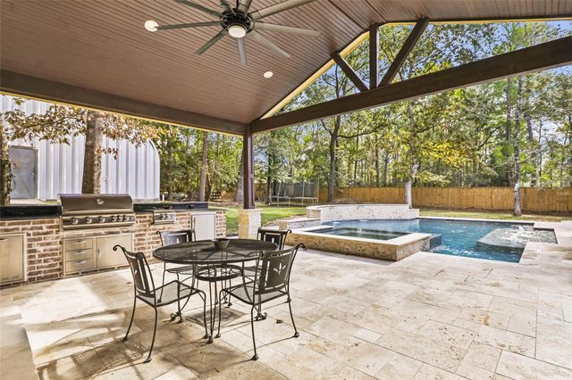 311 Reserve Ridge Drive, Huffman, TX 77336